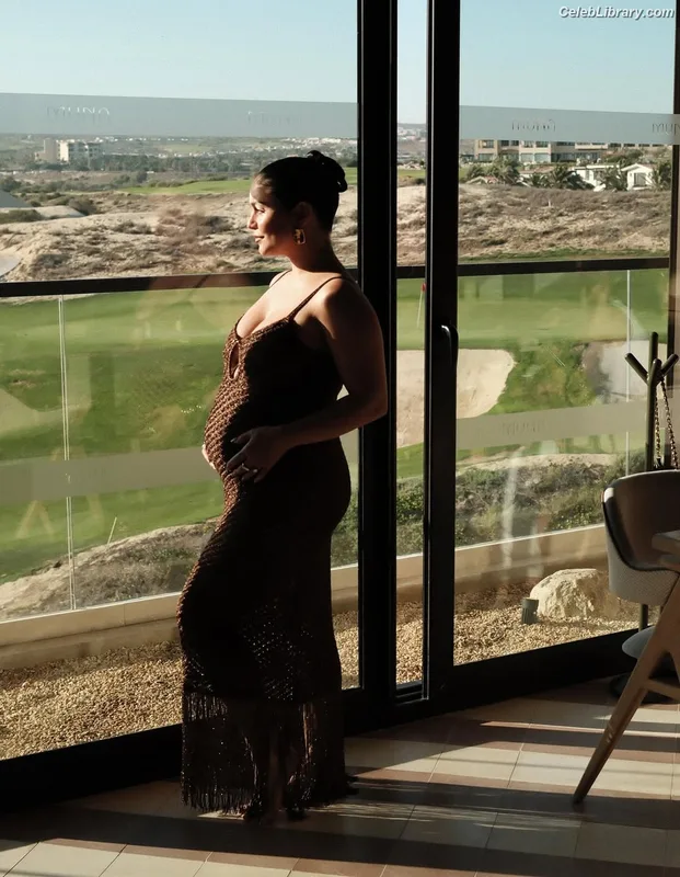 Vanessa Hudgens photo 23 of 1607