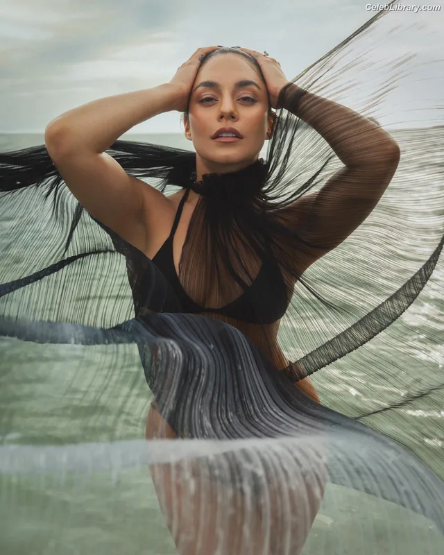 Vanessa Hudgens photo 23 of 1607