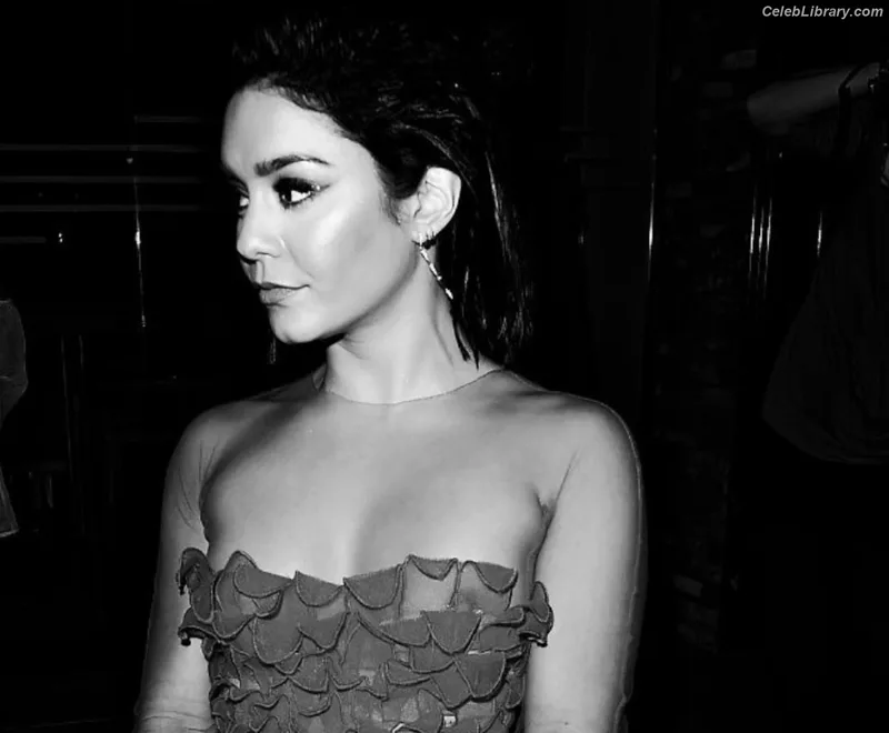 Vanessa Hudgens photo 6 of 1607