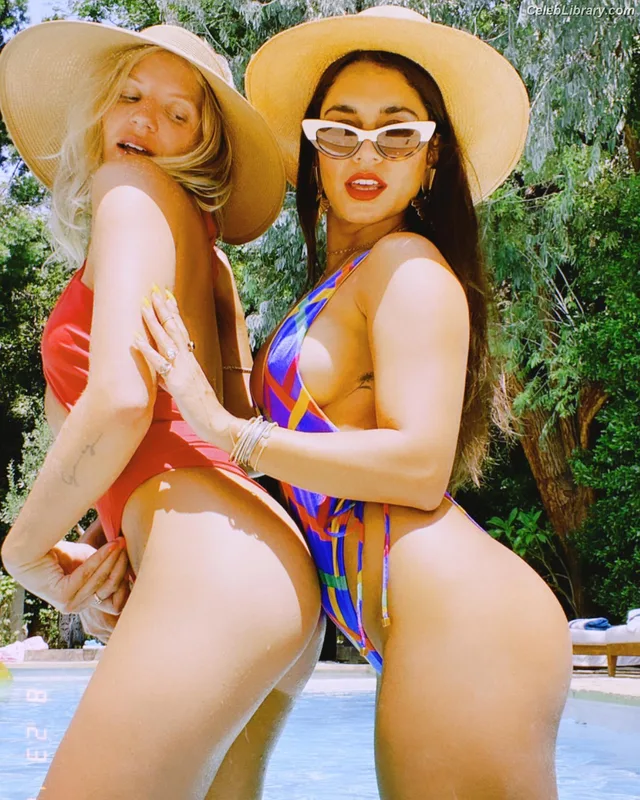 Vanessa Hudgens photo 8 of 1607