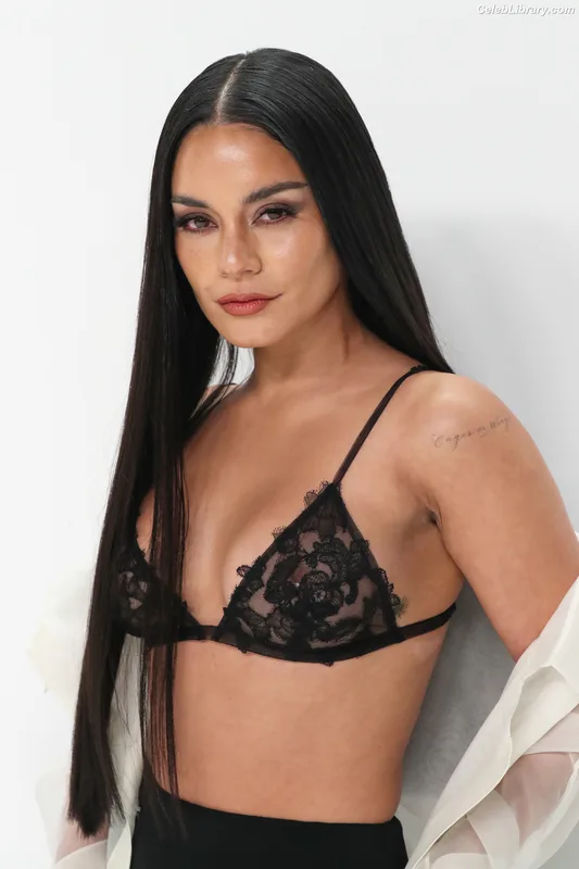 Vanessa Hudgens photo 20 of 1607