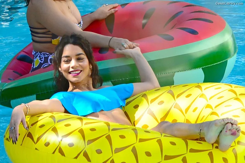 Vanessa Hudgens photo 10 of 1607