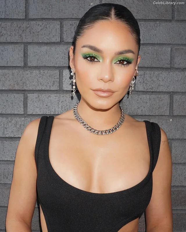Vanessa Hudgens photo 23 of 1607