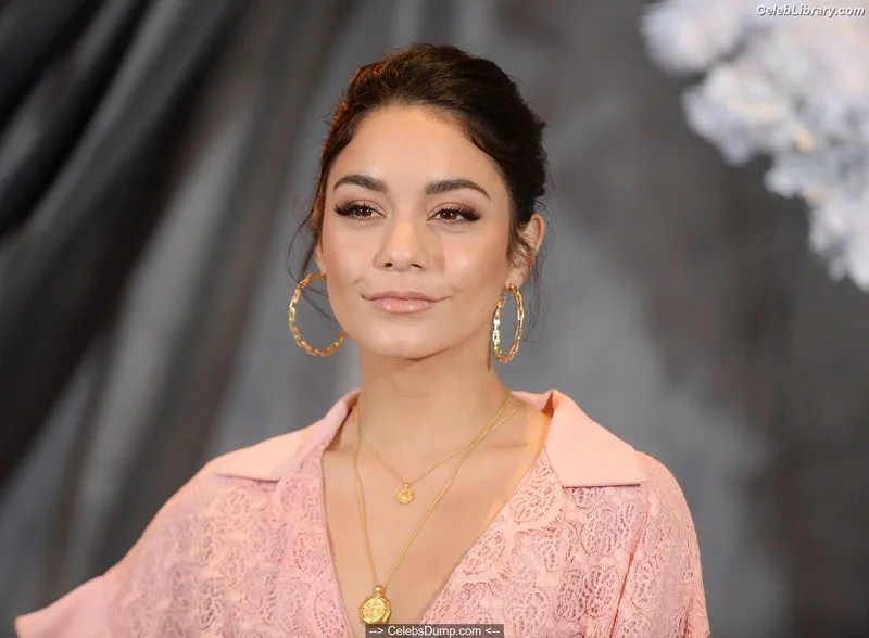 Vanessa Hudgens photo 19 of 1607