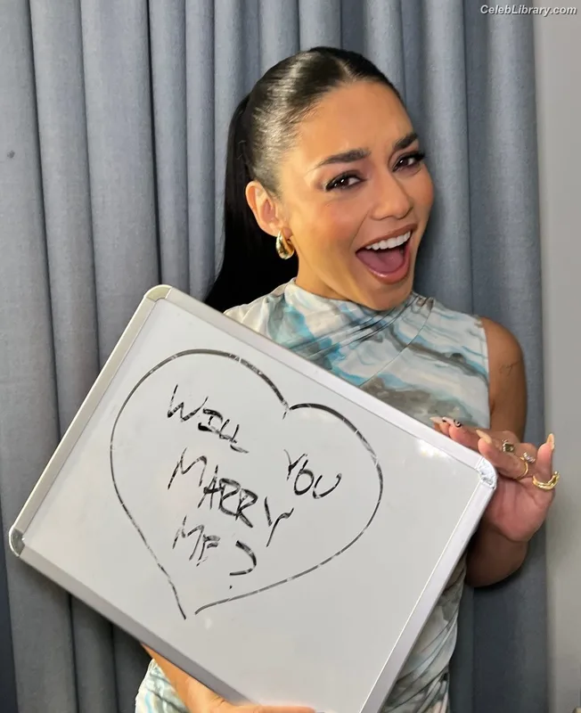 Vanessa Hudgens photo 7 of 1607