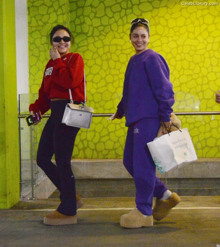 Vanessa Hudgens photo 6 of 1607