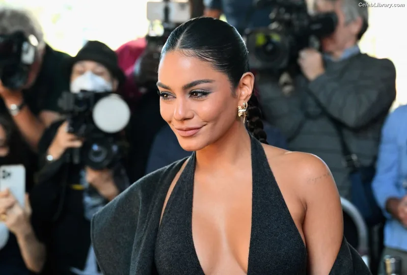 Vanessa Hudgens photo 12 of 1607