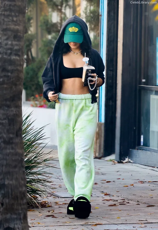 Vanessa Hudgens photo 11 of 1607