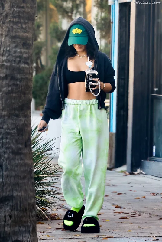 Vanessa Hudgens photo 14 of 1607