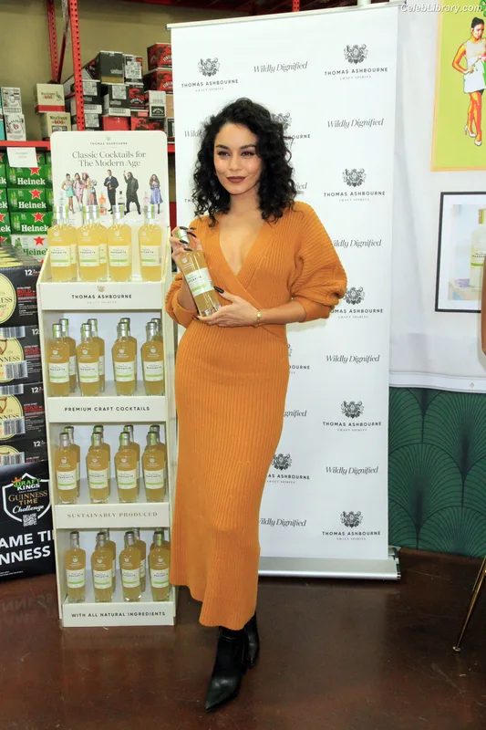 Vanessa Hudgens photo 21 of 1607