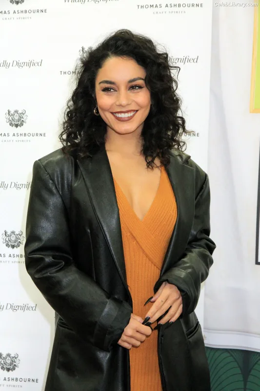 Vanessa Hudgens photo 22 of 1607