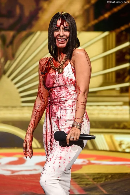 Vanessa Hudgens photo 1 of 1607