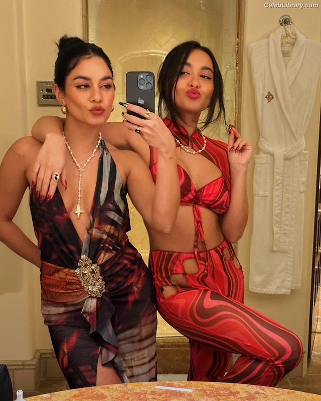 Vanessa Hudgens photo 4 of 1607