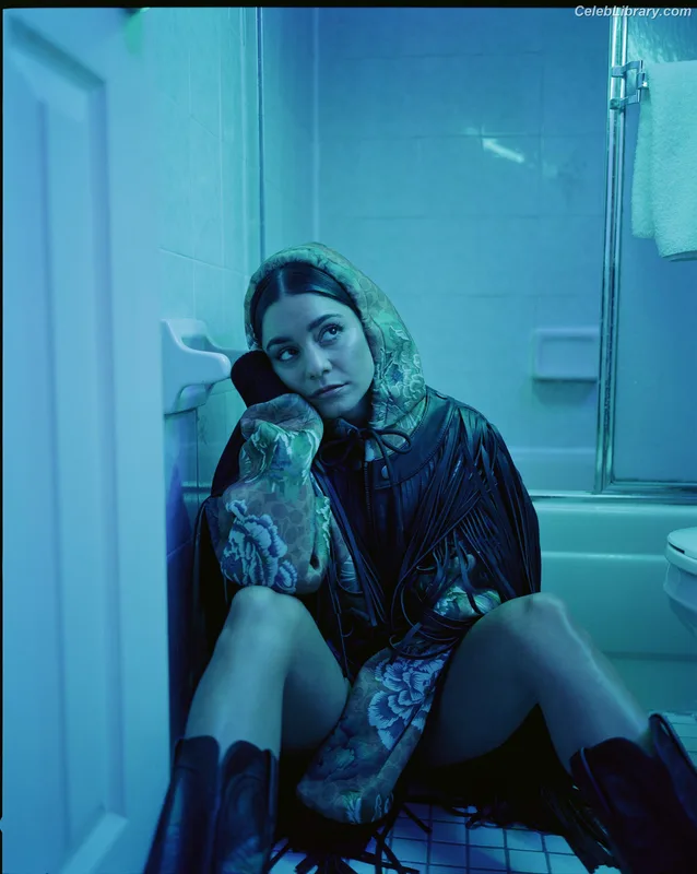 Vanessa Hudgens photo 15 of 1607