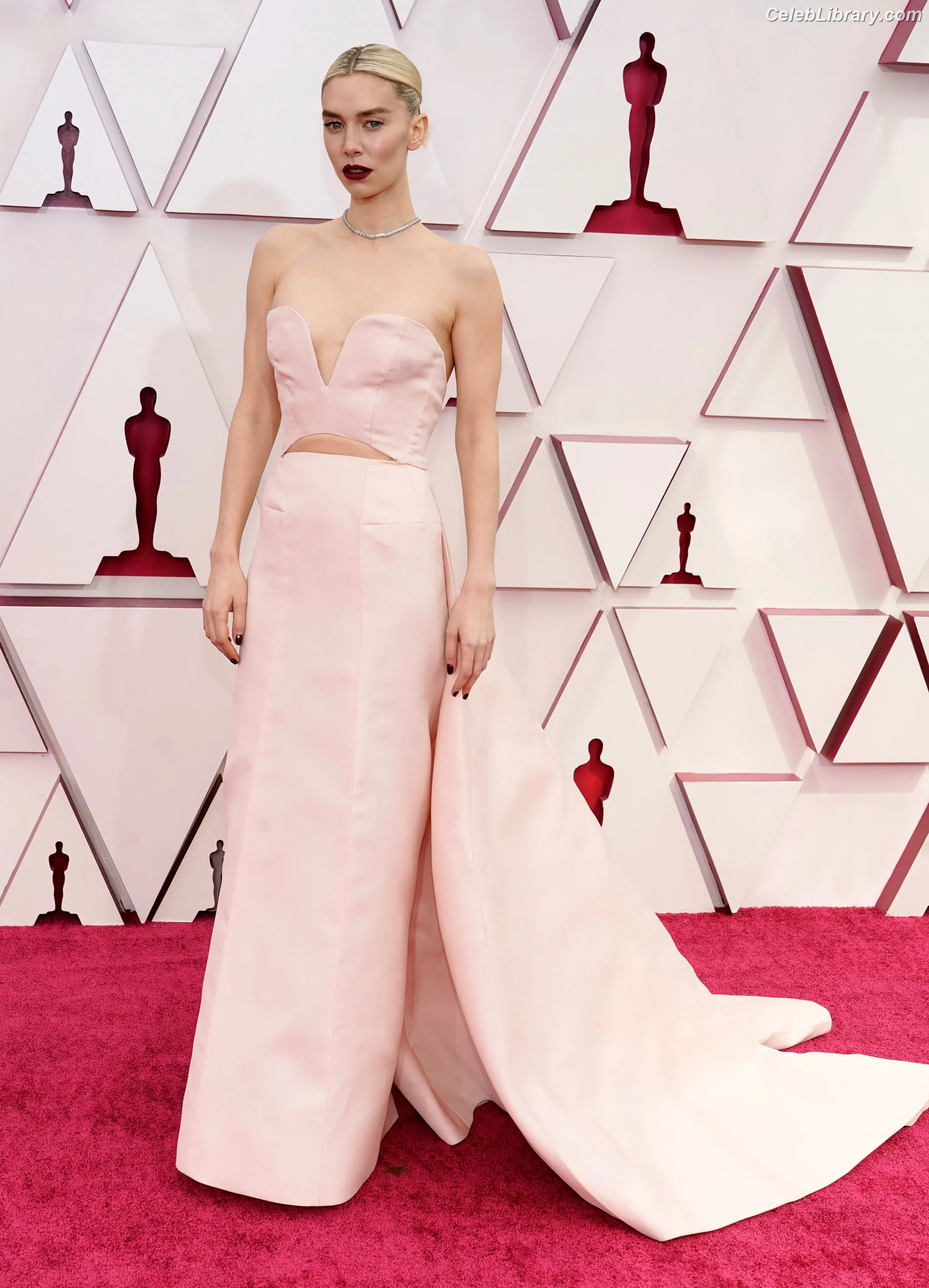 Vanessa Kirby photo 12 of 1108