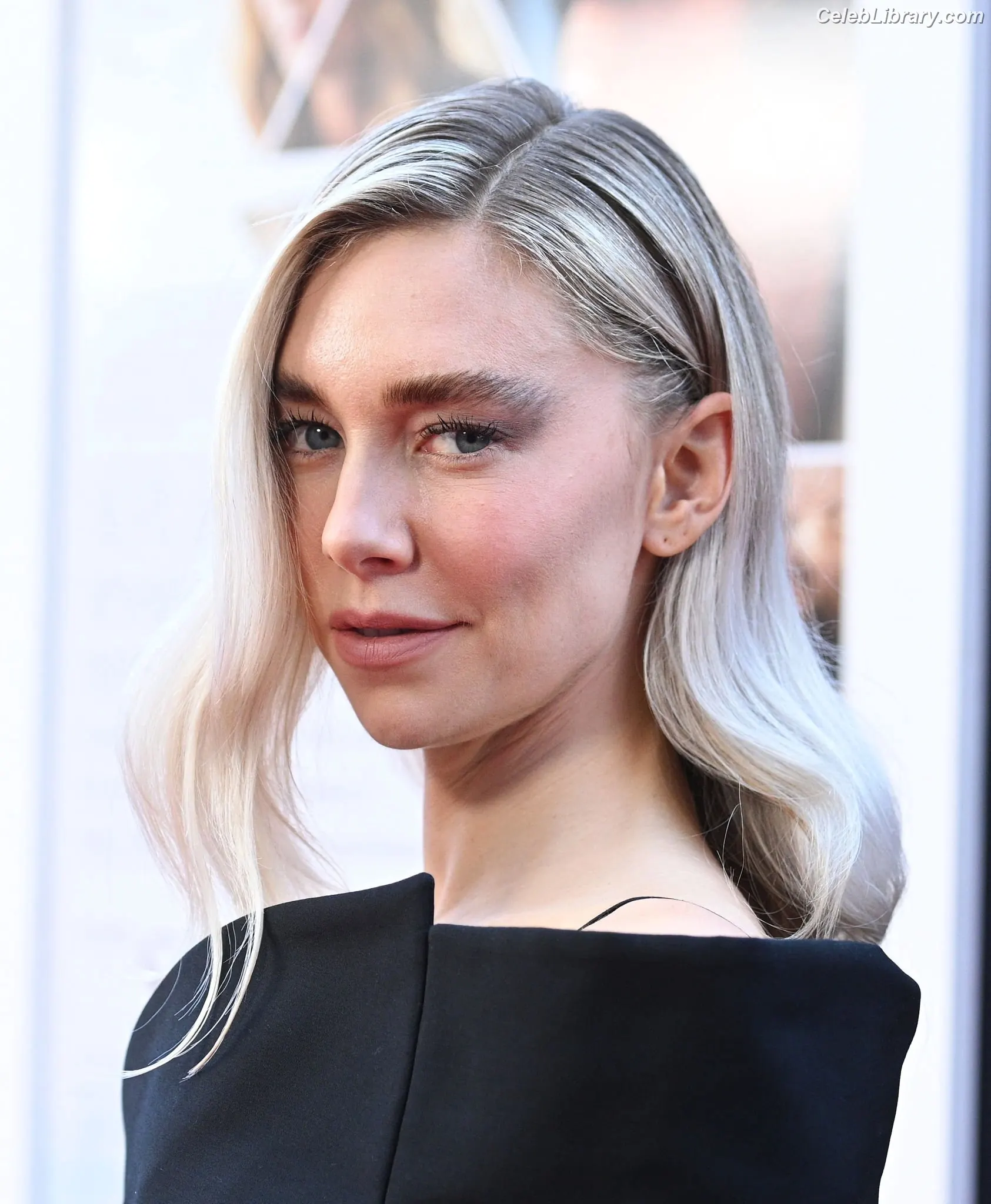 Vanessa Kirby photo 2 of 1108