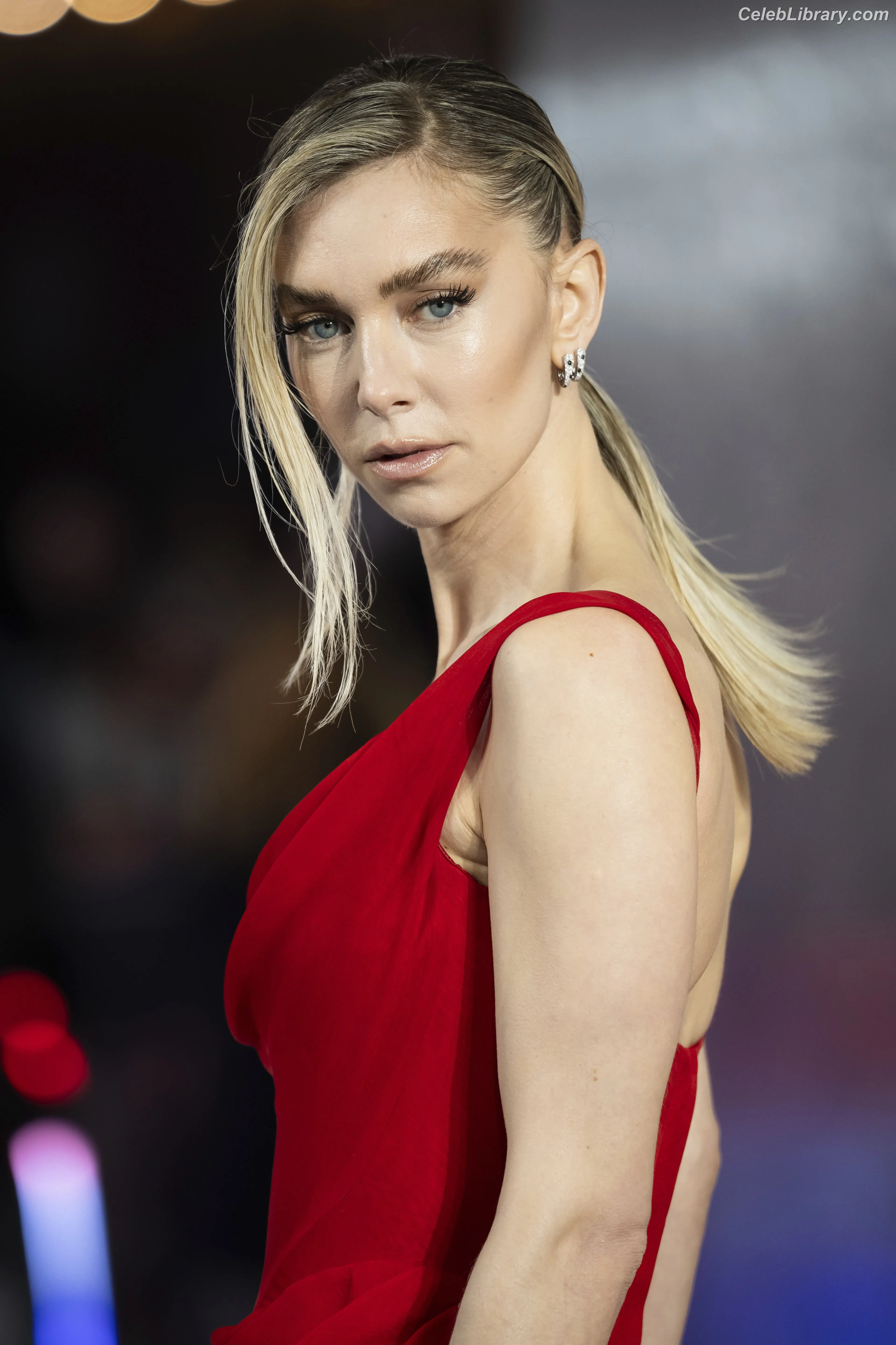 Vanessa Kirby photo 8 of 1108