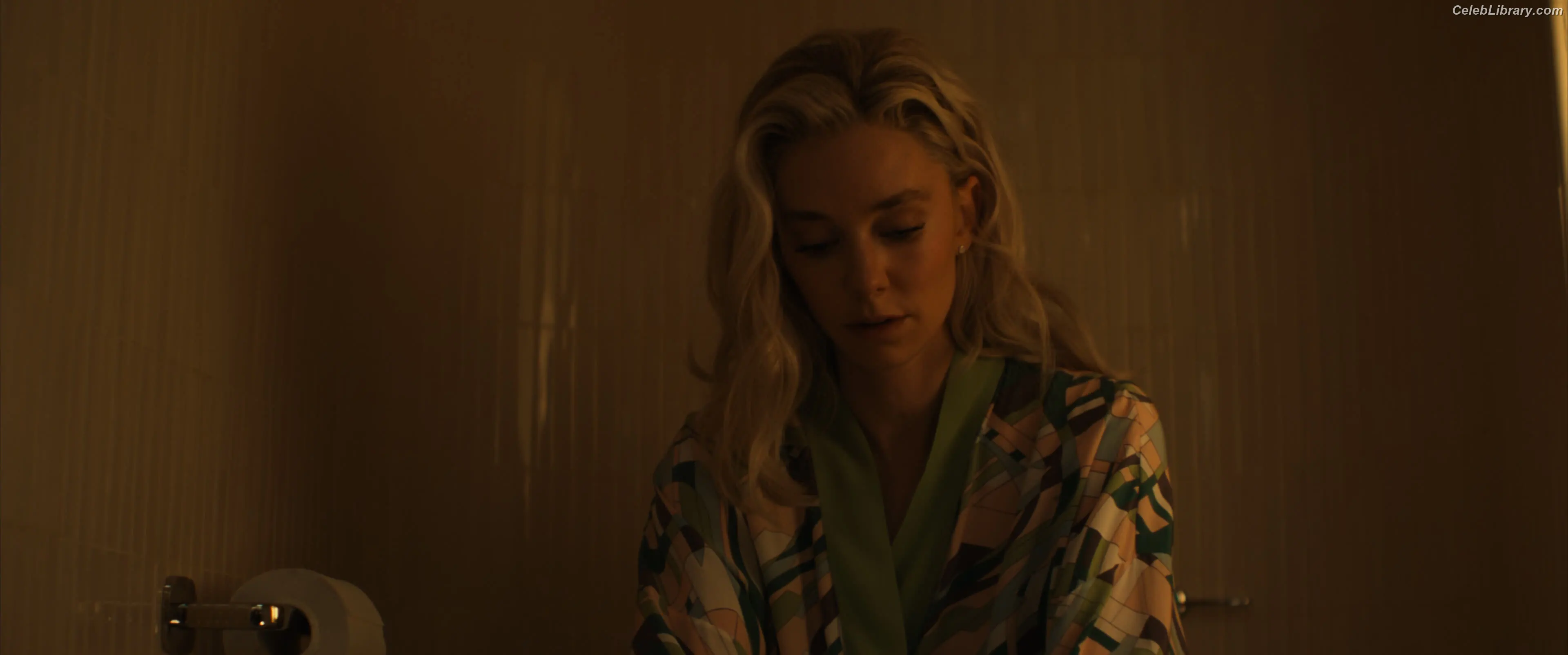 Vanessa Kirby photo 17 of 1108