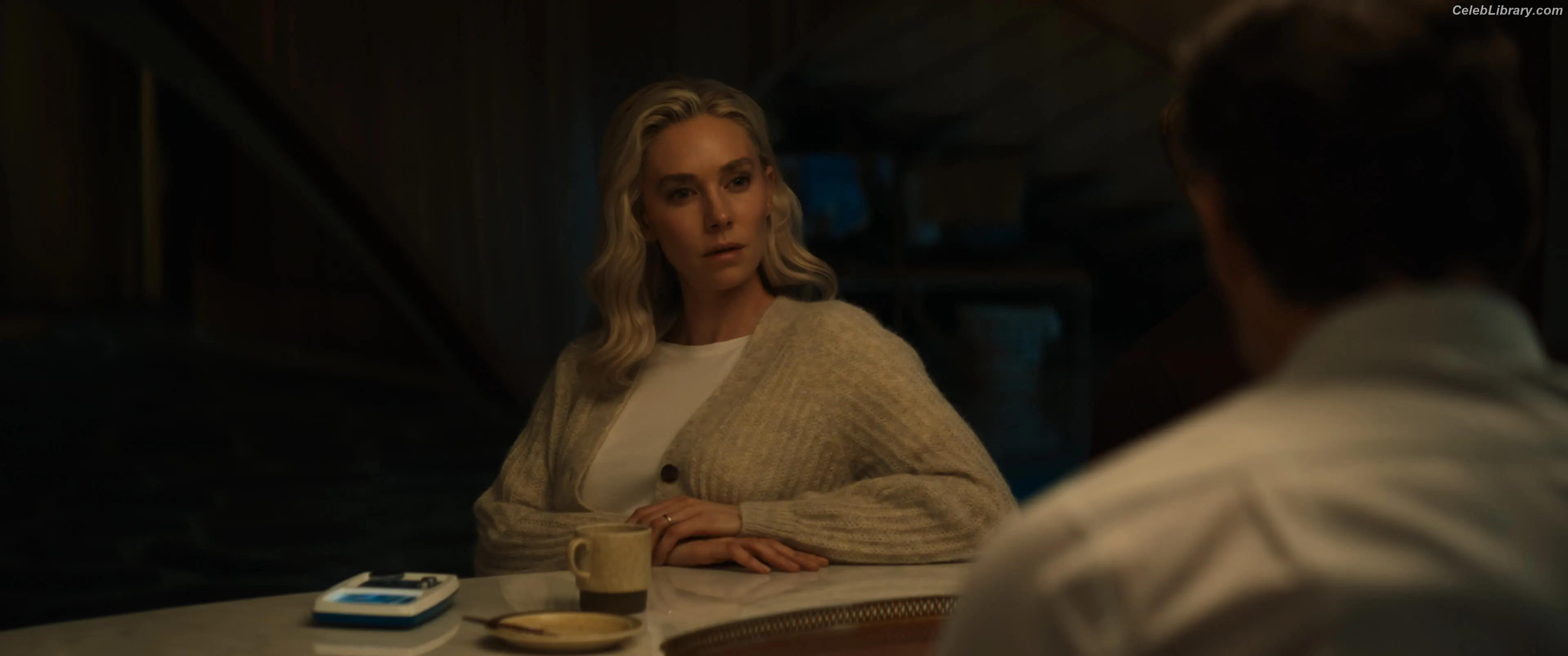 Vanessa Kirby photo 4 of 1108