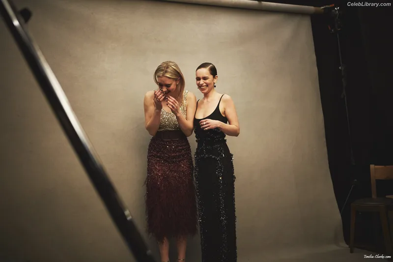 Vanessa Kirby photo 10 of 1109