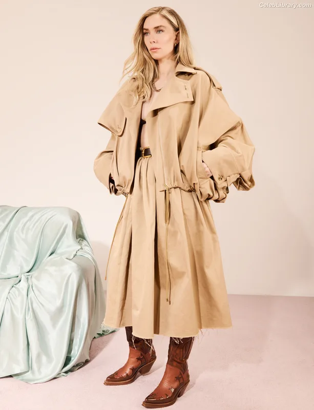 Vanessa Kirby photo 12 of 1109