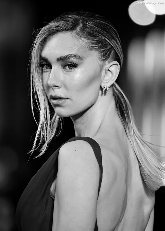 Vanessa Kirby photo 16 of 1109