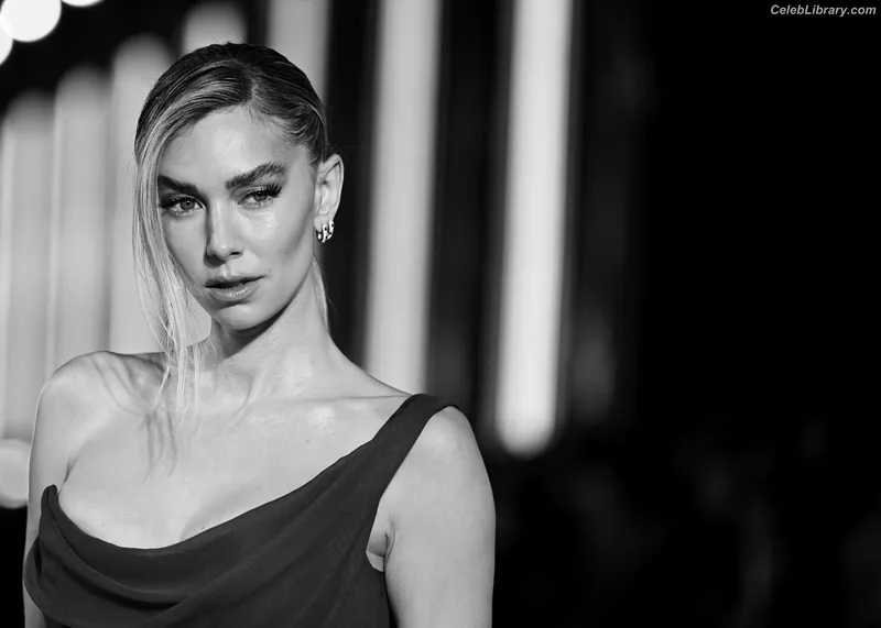 Vanessa Kirby photo 17 of 1109
