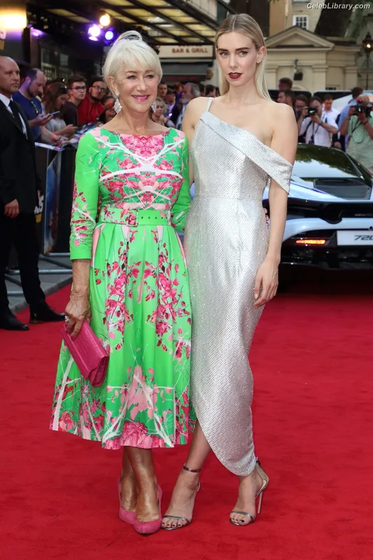 Vanessa Kirby photo 19 of 1109