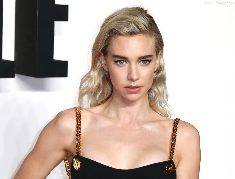 Vanessa Kirby photo 21 of 1109