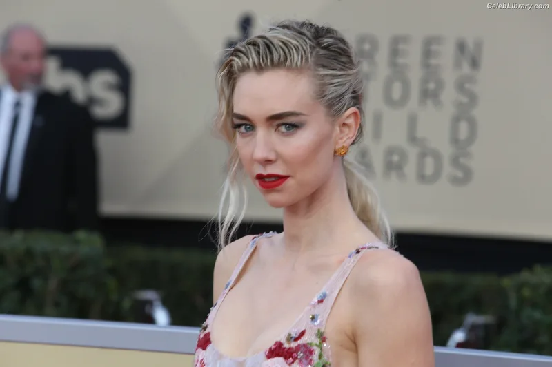 Vanessa Kirby photo 7 of 1109