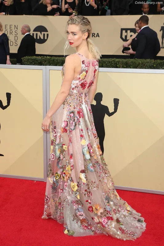 Vanessa Kirby photo 14 of 1109