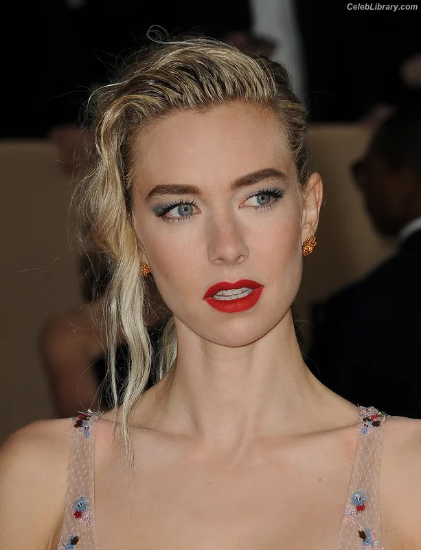 Vanessa Kirby photo 20 of 1109