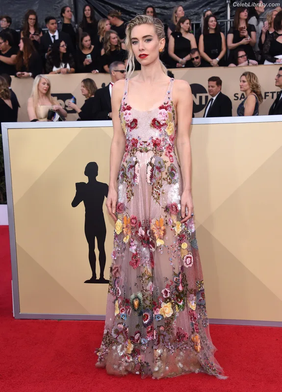 Vanessa Kirby photo 4 of 1109