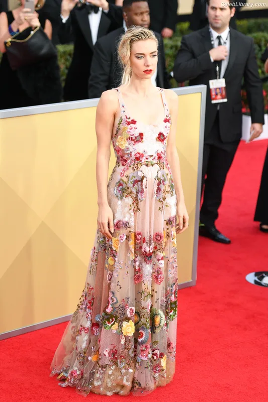 Vanessa Kirby photo 5 of 1109
