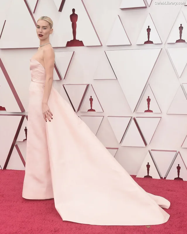 Vanessa Kirby photo 21 of 1109
