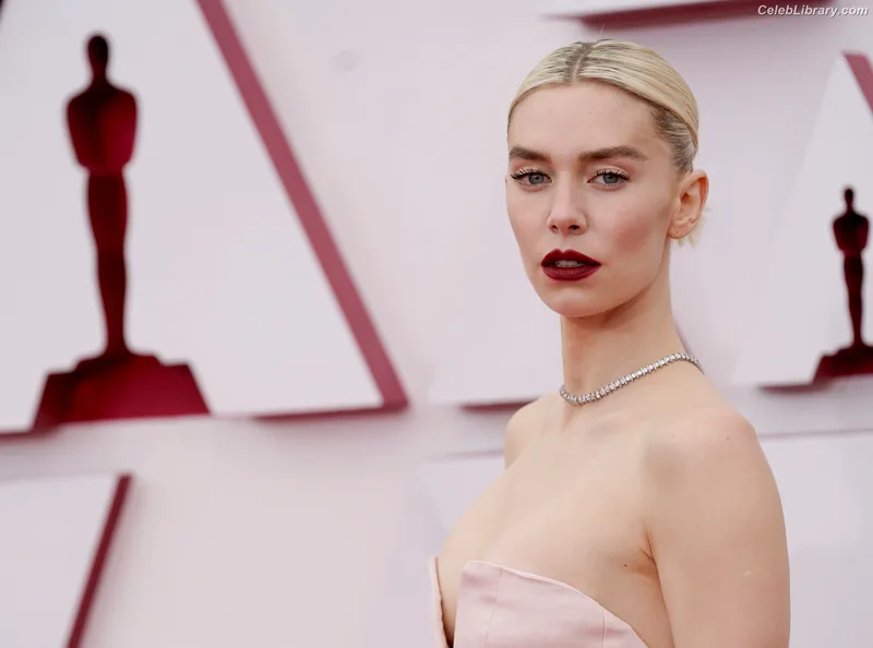 Vanessa Kirby photo 6 of 1109