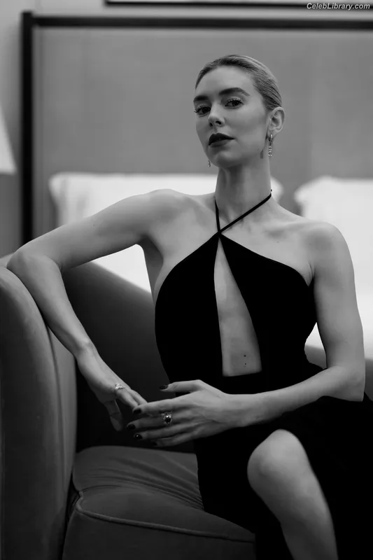 Vanessa Kirby photo 12 of 1109
