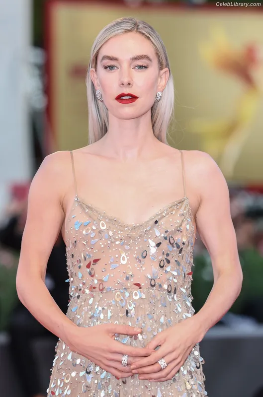Vanessa Kirby photo 17 of 1109