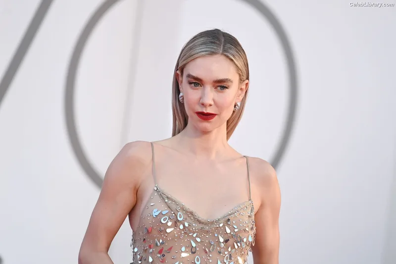 Vanessa Kirby photo 22 of 1109