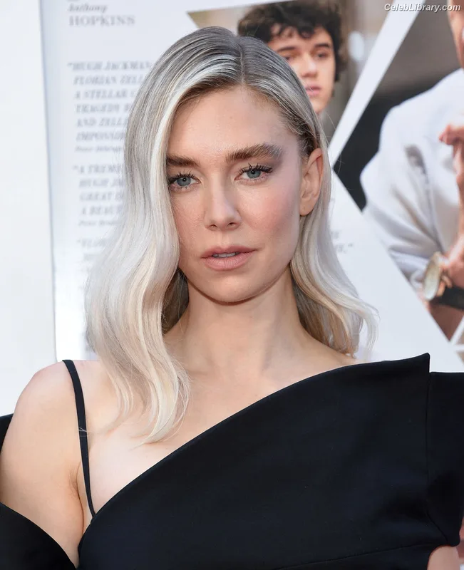 Vanessa Kirby photo 12 of 1109