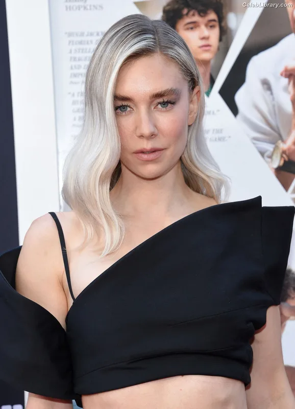 Vanessa Kirby photo 14 of 1109