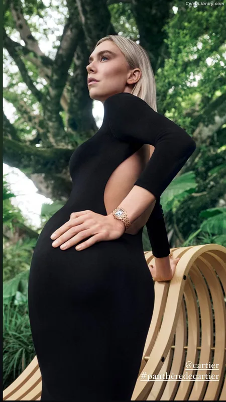 Vanessa Kirby photo 13 of 1109