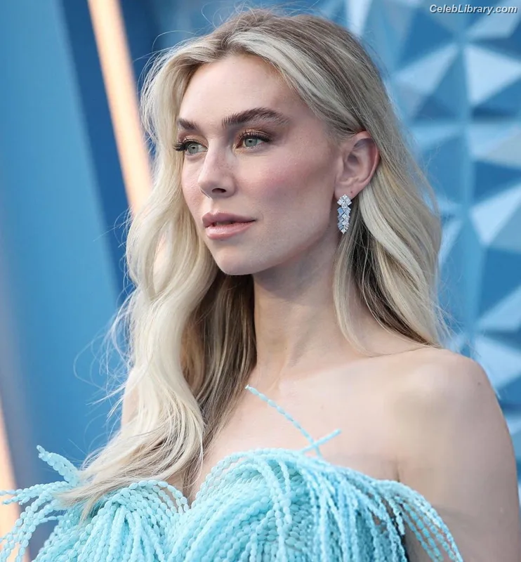 Vanessa Kirby photo 7 of 1109