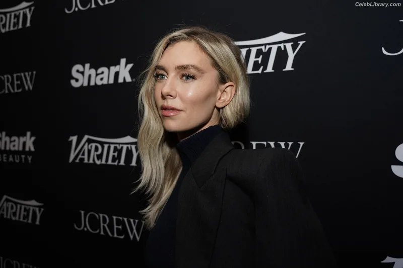 Vanessa Kirby photo 22 of 1109