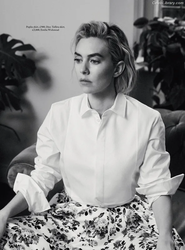 Vanessa Kirby photo 12 of 1109