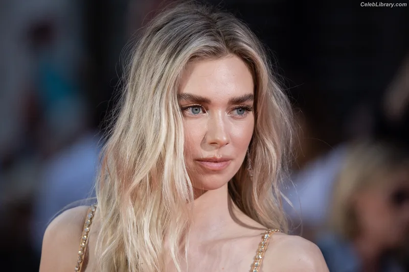 Vanessa Kirby photo 23 of 1109