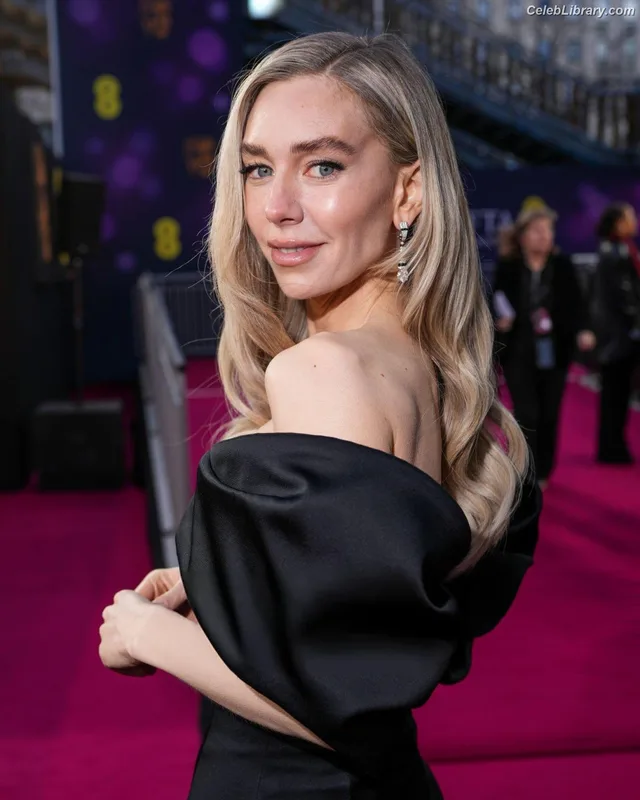 Vanessa Kirby photo 23 of 1109