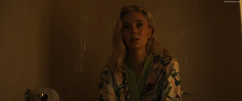 Vanessa Kirby photo 18 of 1109