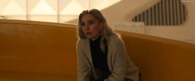 Vanessa Kirby photo 1 of 1109