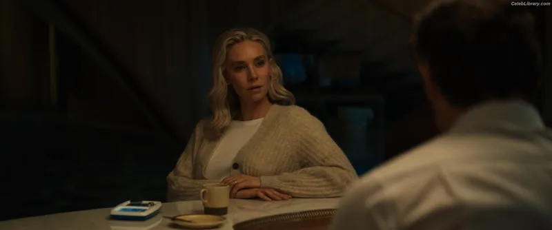 Vanessa Kirby photo 4 of 1109